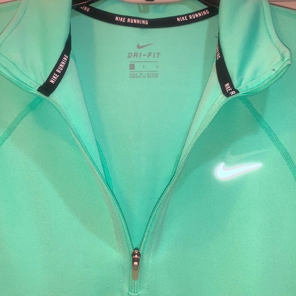 Women’s Nike Dri Fit Running Shirt - Picture 5 of 8